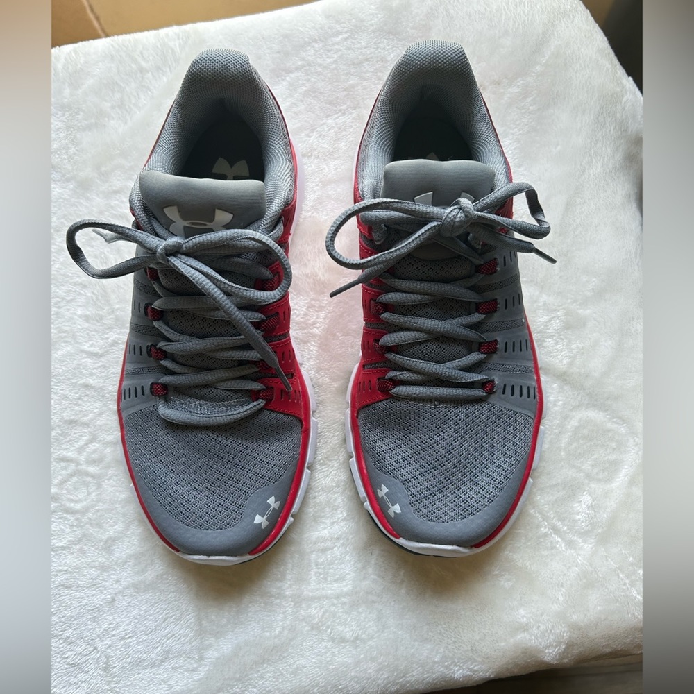 Under armor woman shoes
